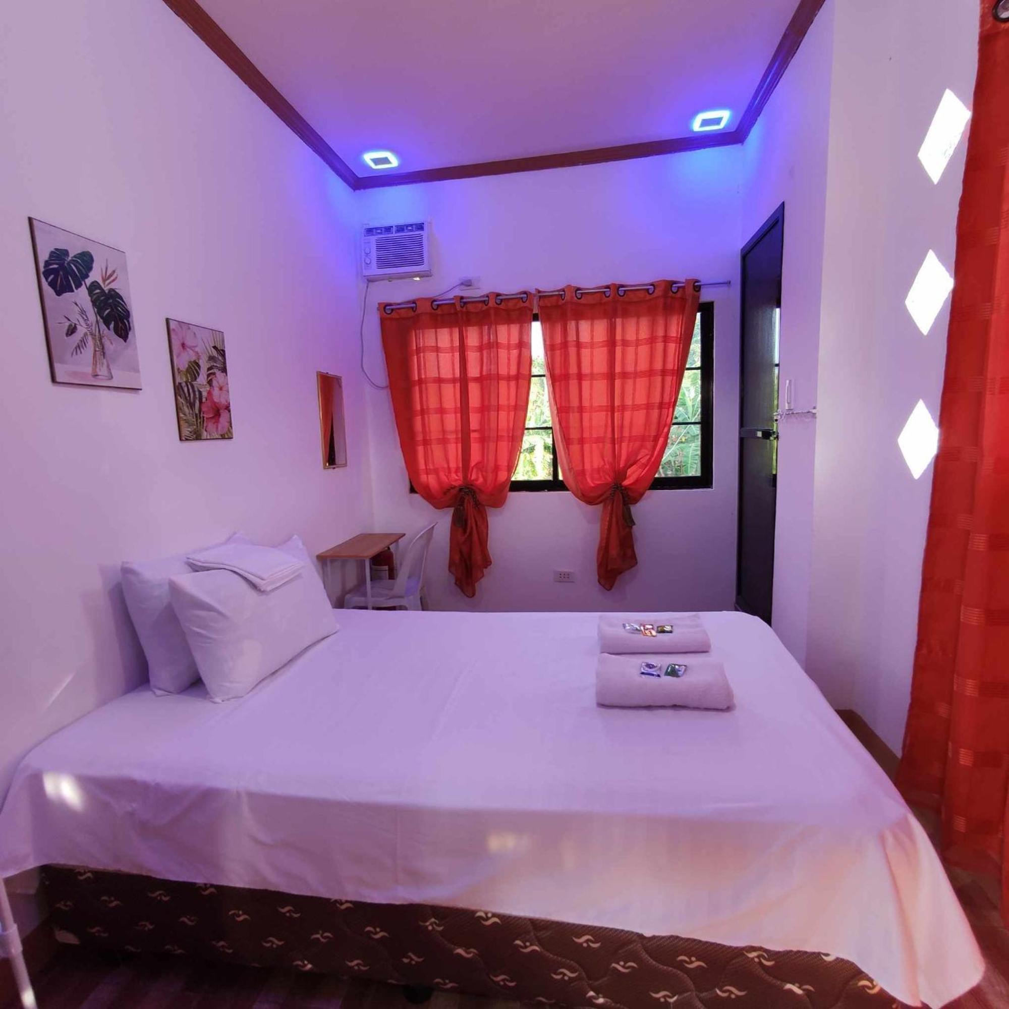 Zia Homestay Burgos  الغرفة الصورة